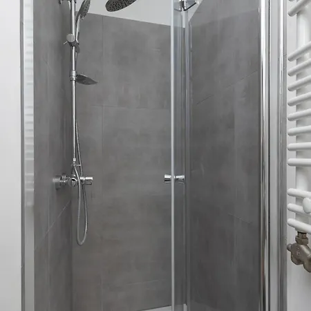 Saska Blu Studio Z Balkonem Podgorze By Renters Apartman